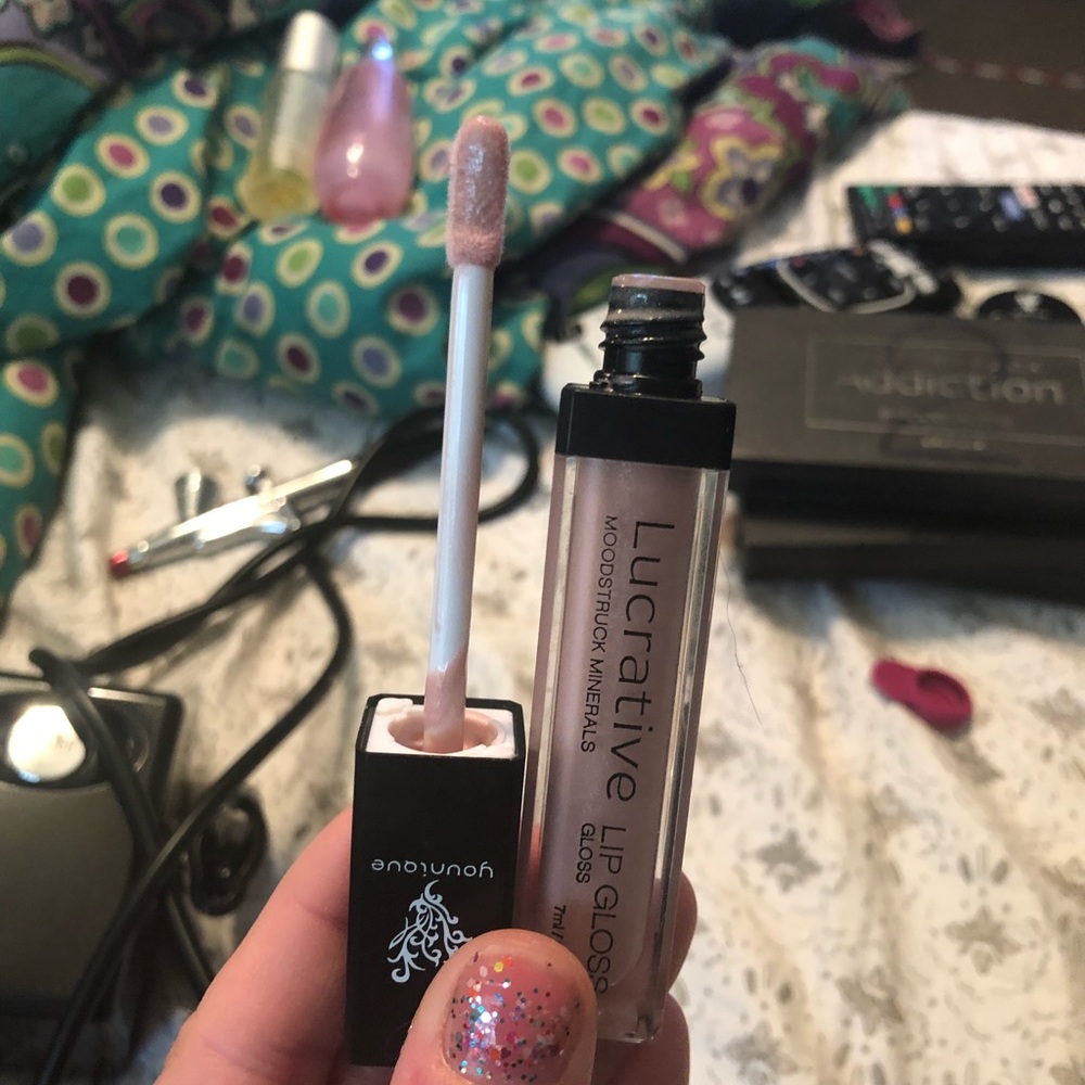 Lip gloss new